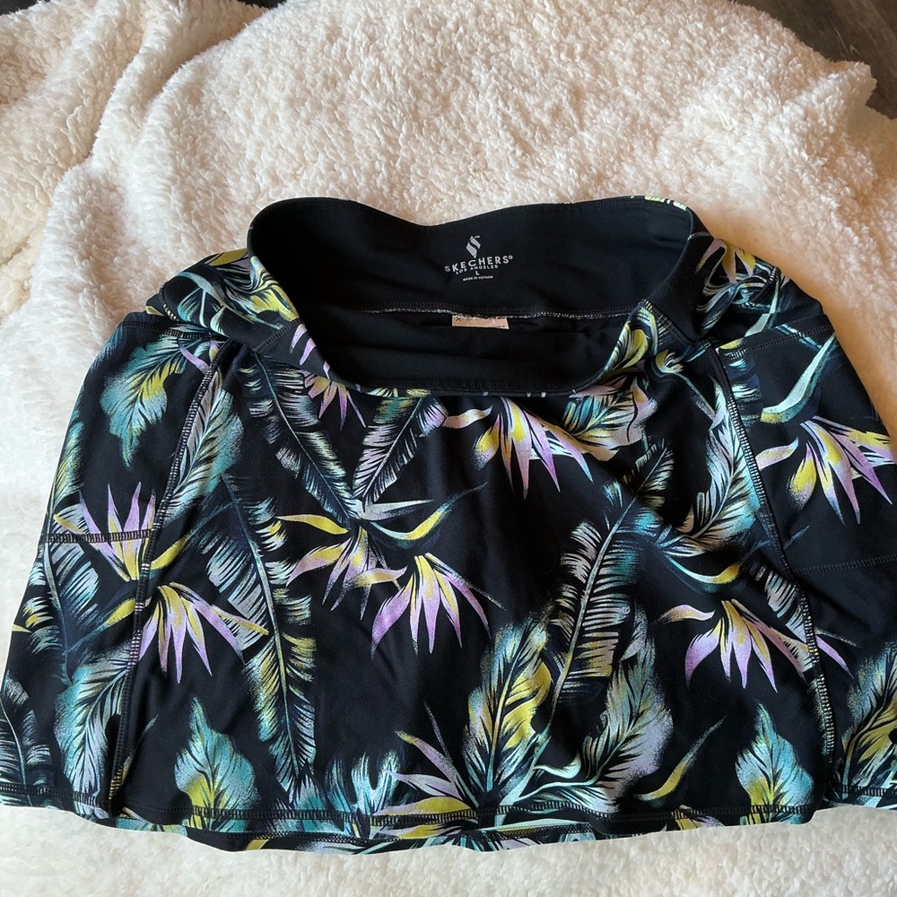 Skechers Black Tropical Print golf skirt